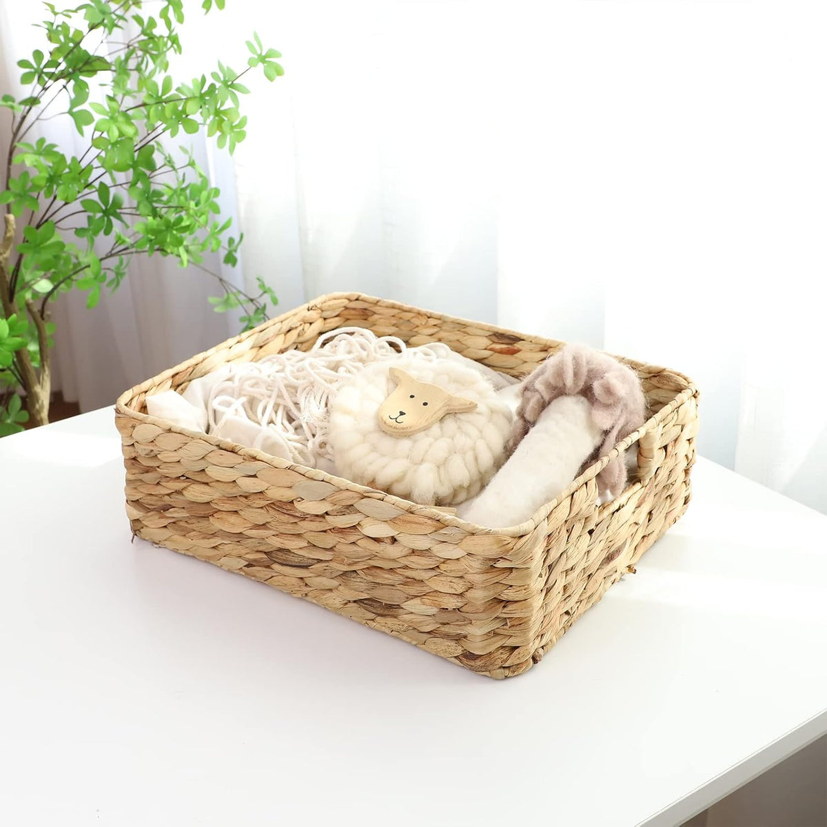 YAHUAN Water Hyacinth Storage Basket, Handwoven, 15.35L x 12W x 4.72H in, Brown