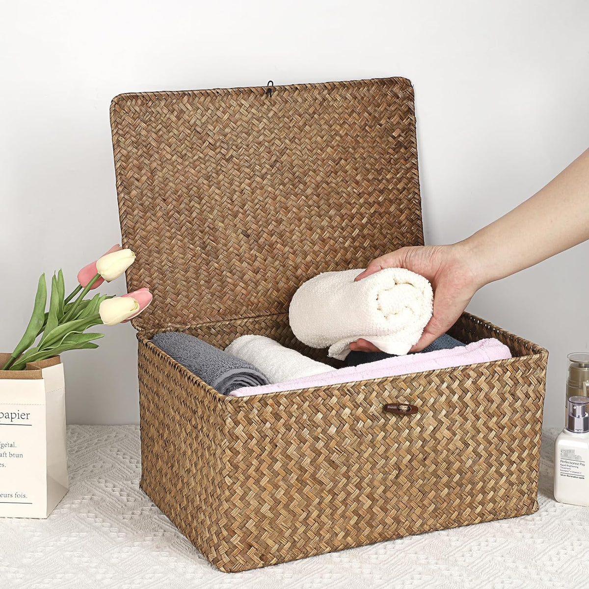 Hipiwe Wicker Shelf Baskets Bin with Lid Woven Storage Box, Coffee X-Large
