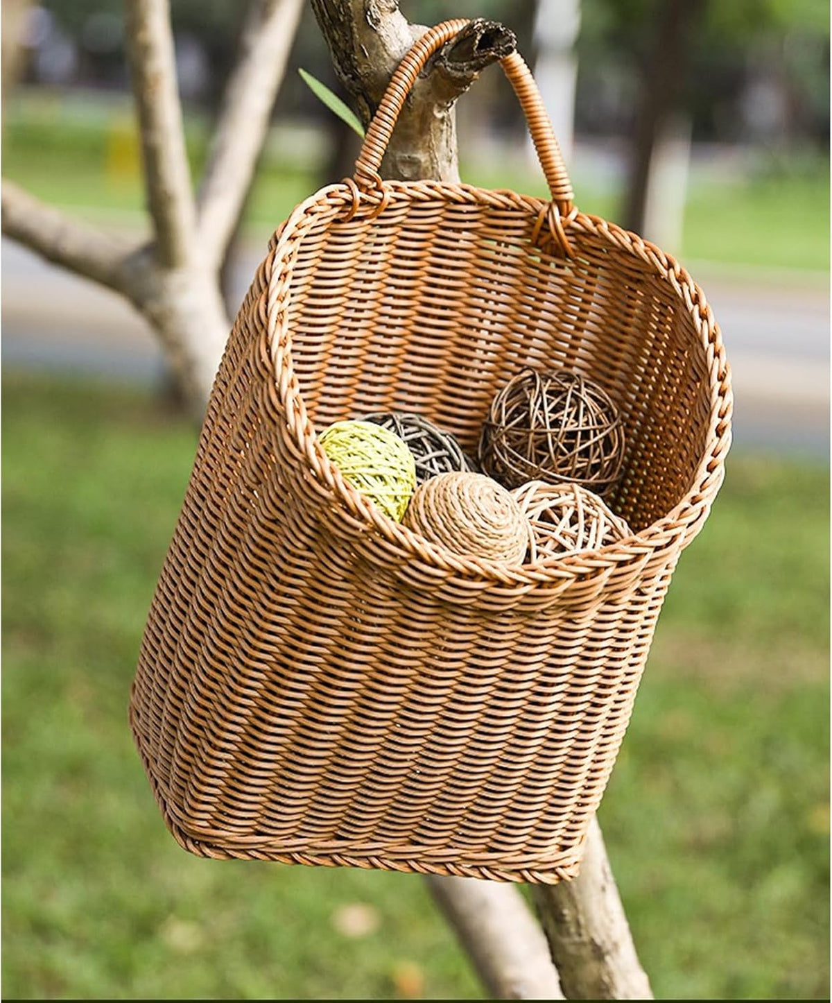 Woven Hanging Wicker Basket for Door, Handmade Rattan Hanging Wall Baskets for Garden Farmhouse Home (Brown)